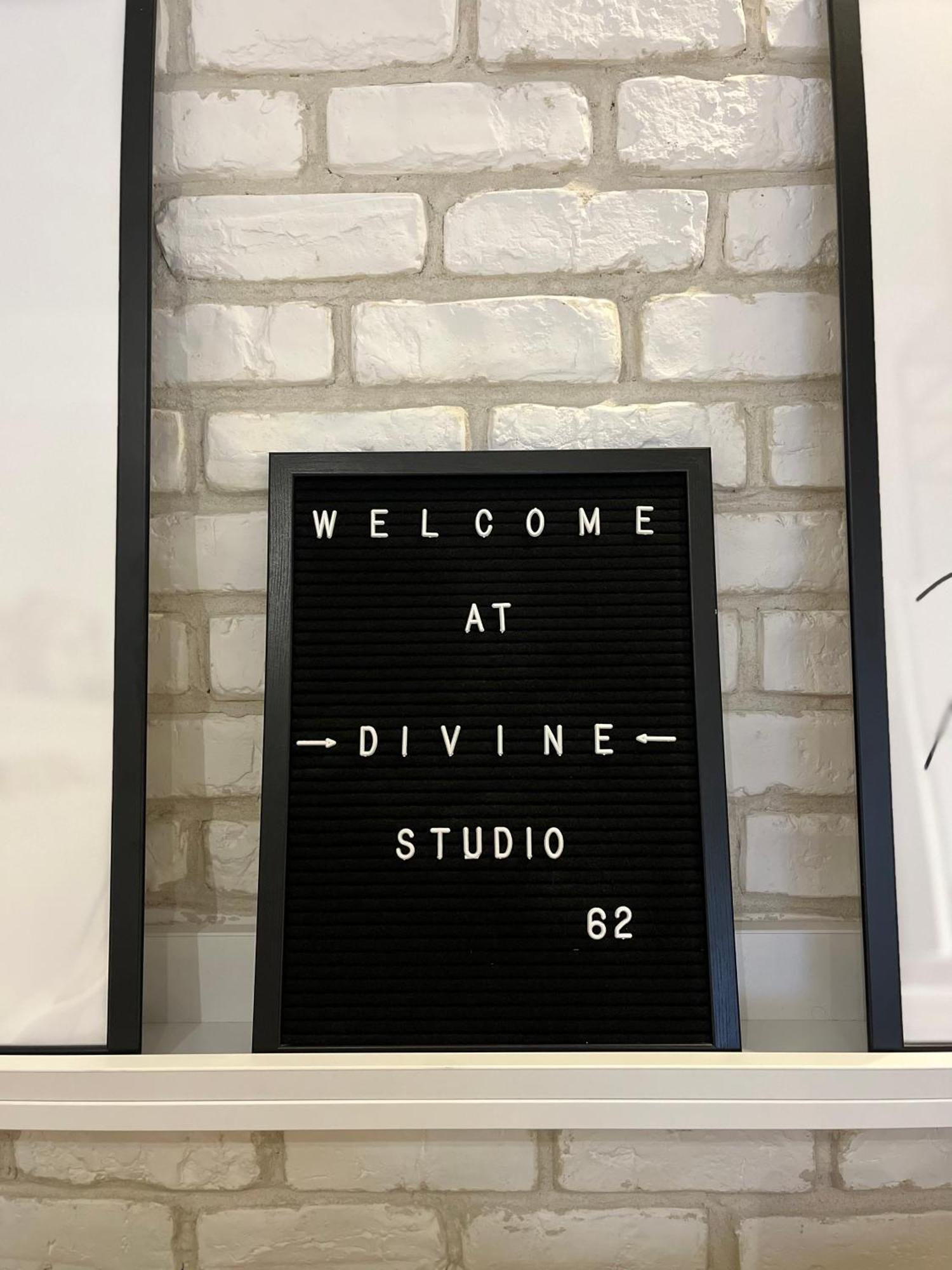 Divine Studio Fermei 62 Popesti-Leordeni Dış mekan fotoğraf